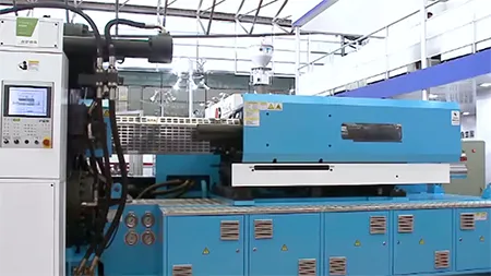 Two-Platen Injection Molding Machine